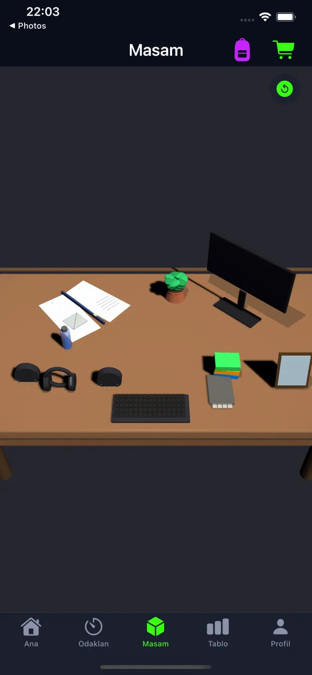 LevelUpStudy 3D-Schreibtisch mit Monitor, Kopfhörern und Schreibwaren